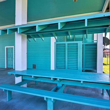 Updated Crystal Beach Retreat With Deck And Fire Pit! Bolivar Peninsula Exterior foto